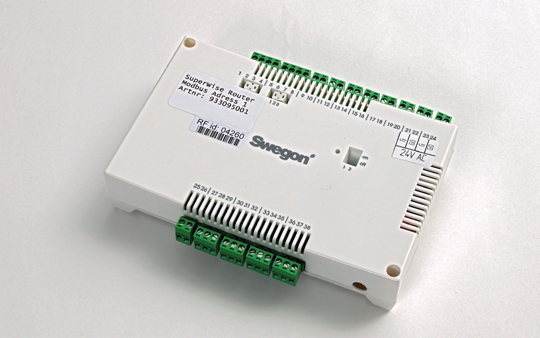 Super WISE Router Wewnętrzne urządzenie komunikacyjne Modbus Krótka charakterystyka Umożliwia komunikację wewnętrzną pomiędzy Super WISE (bramka) a urządzeniami pokojowymi (termostaty)