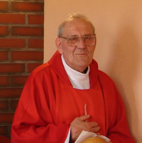 Dnia 23 marca 2015r. zmarł ks. Stanisław Pietrzak. Miał 91 lat. W ostatnich latach swojej kapłańskiej drogi posługiwał w parafii Błogosławionej Jolanty w Kostrzynie.