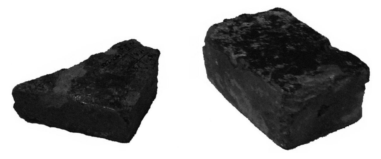 92 SYLWIA WAJDA a 0 2 cm b Ryc. 2. Stołpie. Szkliwione płytki posadzkowe ze stanowiska nr 1 a fragment płytki (nr inw. 81/78/11a) wykonanej z gliny kaolinitowej; b fragment płytki (nr inw.