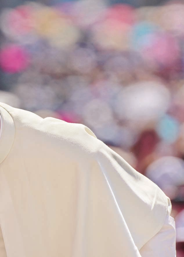 Dobry pasterz nie zawsze idzie na czele. Potrafi też iść przy końcu, tam gdzie łatwiej o krytykę. Słucha i takich głosów. Papież Franciszek zachęca do takiej postawy nie tylko słowami, ale i obrazami.