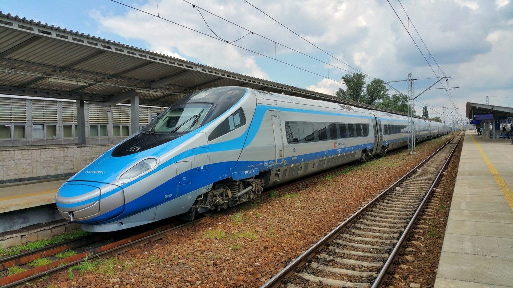 zacząłem od stacji PKP Warszawa Wschodnia. Przybyłem do Warszawy w niedzielę 24.05.2015 około godziny 12:30 jadąc z Mazur do domu.