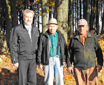 32 2010 m. balandis birželis Tvarkomos Vinkšnupių kapinės Prieš 30 metų kraštotyrininkas Sigitas Šileika nufotografavo ir užrašė atsiminimus apie Vinkšnupių totorių kapines.