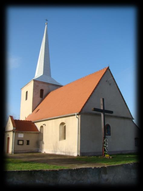 Obecny kościół wzniesiono w XVI wieku.