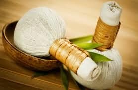 Twoja ocena kosmetyku... Zad.3 Ziołowe stemple do masażu a) sposób przygotowania mieszanki chińskiej (modyfikowany) - rozdrobnione liście zielonej herbaty - ziarna ryżu Polecane do zabiegu anty-aging.