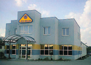 Produkty te w olbrzymiej wiêkszoœci powstaj¹ w zak³adach w Niemczech przy zastosowaniu innowacyjnego knowhow, bêd¹cego efektem przesz³o 100letnich doœwiadczeñ.