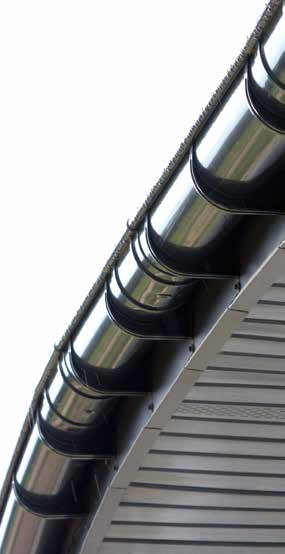 systemu rynnowego PVC ProAqua, podsufitka dachowa. Zastosowanie podsufitki pozwala na szybkie i efektowne wykończenie pokrycia dachowego oraz na jego dodatkową wentylację.