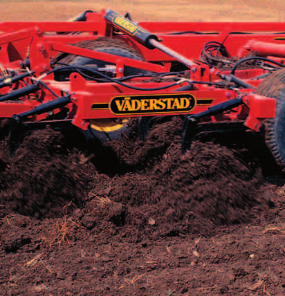 Najlepsze efekty uzyskuje się podczas pracy z prędkością 10-15 km/h, ponieważ wtedy talerze energicznie odrzucają na boki kawałki gleby.