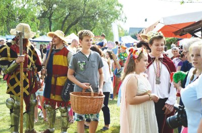 outdoorowa i kampania - Targi Gospodarki Leœnej, Przemys³u Drzewnego medialna terenów inwestycyjnych i atrakcji turystycznych, i Ochrony Œrodowiska EKO-LAS; - przygotowanie materia³ów oraz wysy³ka