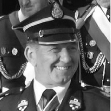 pan Zdzis³aw Falkiewicz, pan S³awomir Klafczyñski ksi¹dz pra³at Gerard Gromowski, pañstwo Renata i Tadeusz Tomaszewscy, Stowarzyszenie Rodzin Katolickich oraz Urz¹d Gminy w