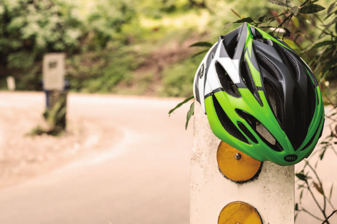 Array SMUKŁY STYL Kask Array dorównuje innym modelom,