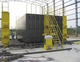 Maschinenfabrik GmbH & Co. KG Stabilno. Gotowa, zamontowana forma bateryjna w zakładzie firmy Janapriya w Hyderabad. Ch.
