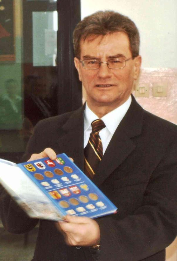 innymi: prezydent Słupska Maciej Kobyliński; szefostwo delegatury Kuratorium Oświaty; przedstawiciele 7 Brygady Obrony Wybrzeża i Placówki ZW Słupsk; szefostwo Komendy Miejskiej Policji; kierownictwo