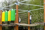 PARK LINOWY PRZYGODA! Nasz Park Linowy jest specjalnie przystosowanym terenem z atestowanych pali drewnianych do zabaw na linach na wysokości ok. 2m nad ziemią (trasa łatwa).