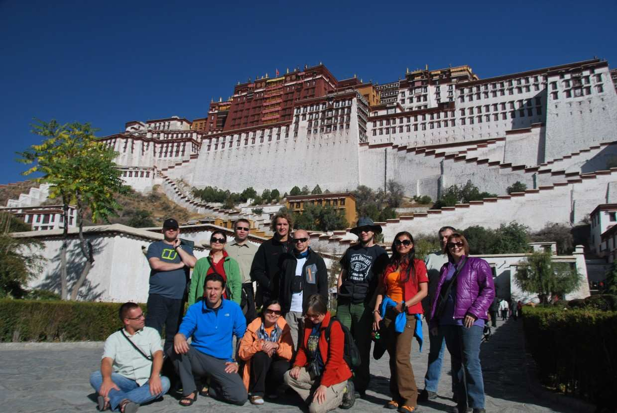 eu Chiny + Tybet + Nepal + Indie grupowa 16 dni Trasa: Pekin, Lhasa, Yamdrok Tso, Gyantse, Shigatse, Mt Everest BC, trekking, Tingri, Zhangmu,