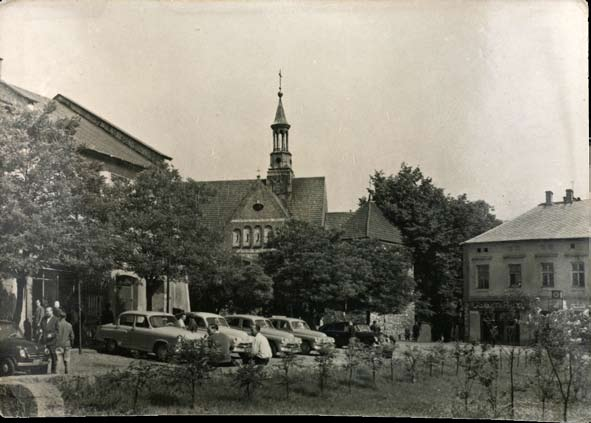 33 Rynek kościół św. Mikołaja. Wyd. RUCH, fot. K. Kaczyński, 1966 r.