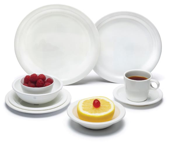 Można je stosować w zakresie temperatur: 0 +90 P210 talerz obiadowy śr. 25,4 / H 2 cm 48 6,59 P206 talerz śr. 16,5 / H 1,7 cm 48 3,16 P796 kubek o poj. 0,28 ltr. - śr.