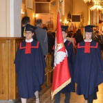 trafiła