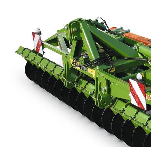 + Rodzina Hydraulicznie składana, zawieszana brona o