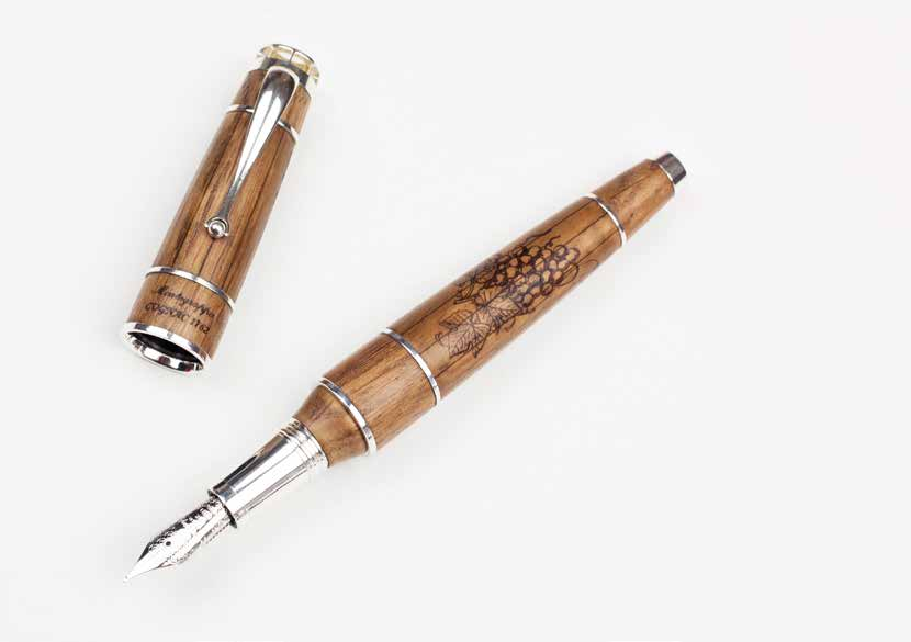 Korpus i skuwka Cognac Pen zostały wykonane z drewna dębowego.