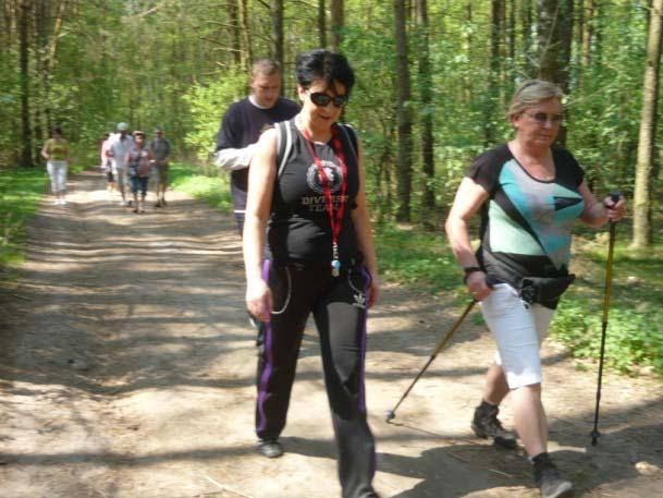 Bożeny Stępień, ruszyła wcześniej ustalonym niebieski szlakiem BRDY do