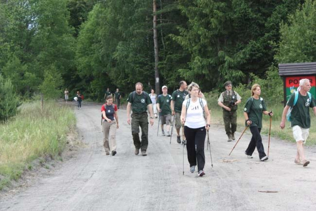 Długość trasy ok. 17 km. Opiekunami grupy byli : Mariusz Grzempa, i leśniczy Tomir Kubicki.