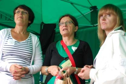 Aby policzyć ewentualnych uczestników konkursów i gości odwiedzających jarmark, Stowarzyszenie przygotowało specjalne nalepki dla wszystkich odwiedzających.