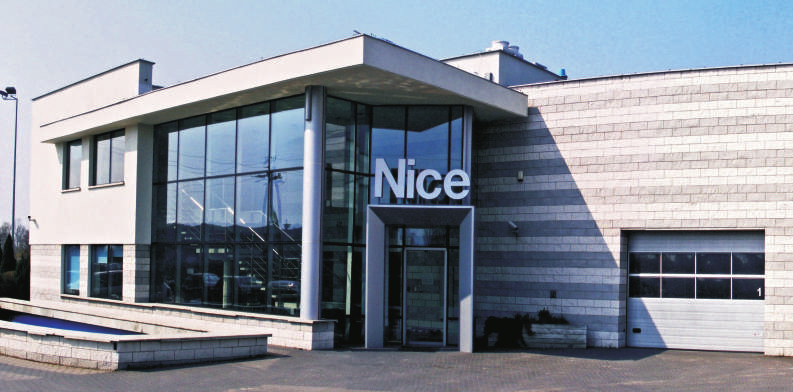 Nice Polska 10 NICE POLSKA Nice Polska, nale ¹cy do grupy Nice, obecny na polskim rynku od 1996 roku, jest najwiêkszym na rynku dostawc¹ inteligentnych, kompleksowych systemów zarz¹dzania automatyk¹