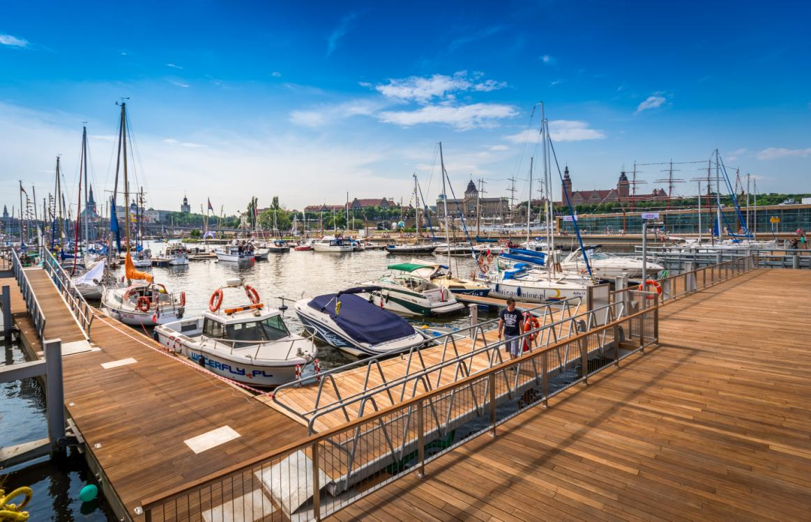 Nowoczesna marina w samym sercu miasta Port Jachtowy Rok 2015 to również kilka nowości i udogodnień w sferze społecznej.