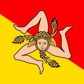 Śródziemnego, miejsce gdzie morze zlewa się z niebem ze wspaniałymi, żwirowymi plażami i urozmaiconą linią brzegową, gdzie ciepła woda pozwala na kąpiele
