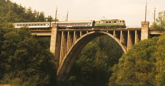 Fot. Henryk Magoń Nowy most wybudowany na miejscu wysadzonego oddany do użytku w roku 1953.