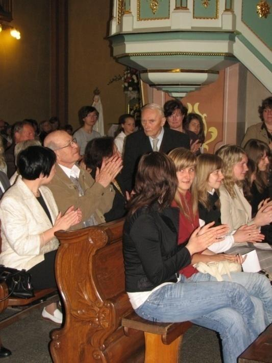 25 maja 2008 r. msza św. na powitanie średniowiecznego dzwonu w kościele św. Urbana (.