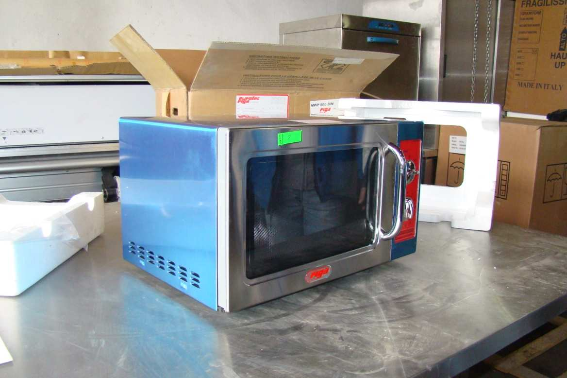 12 Kuchenka mikrofalowa MWP1050-30M