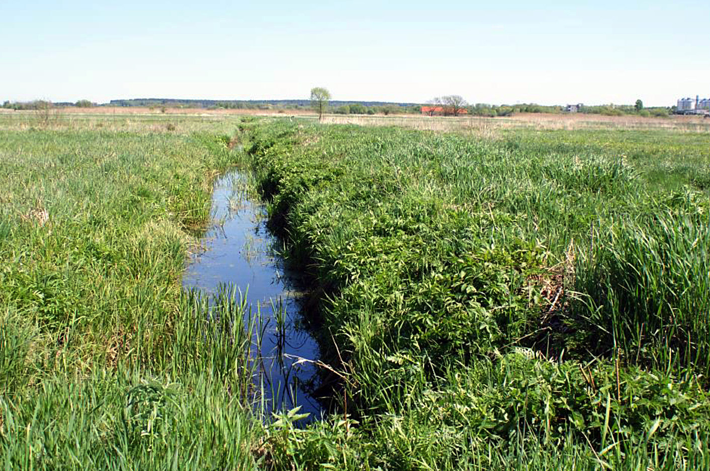 Inżynieria Ekologiczna / Ecological Engineering Vol. 46, 2016 Tabela 2. Stan techniczny rowów melioracyjnych szczegółowych na obiekcie Table 2.