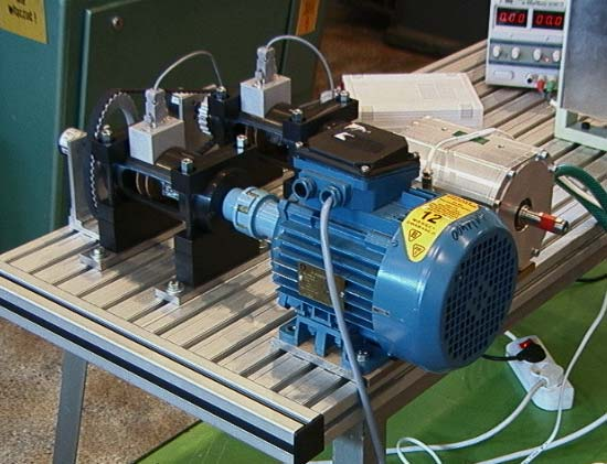 Problems of designing and selecting tools. 107 Fig. 3. View of the special transmission system test stand Rys. 3. Widok stanowiska badawczego przekładni specjalnej Fig. 4.