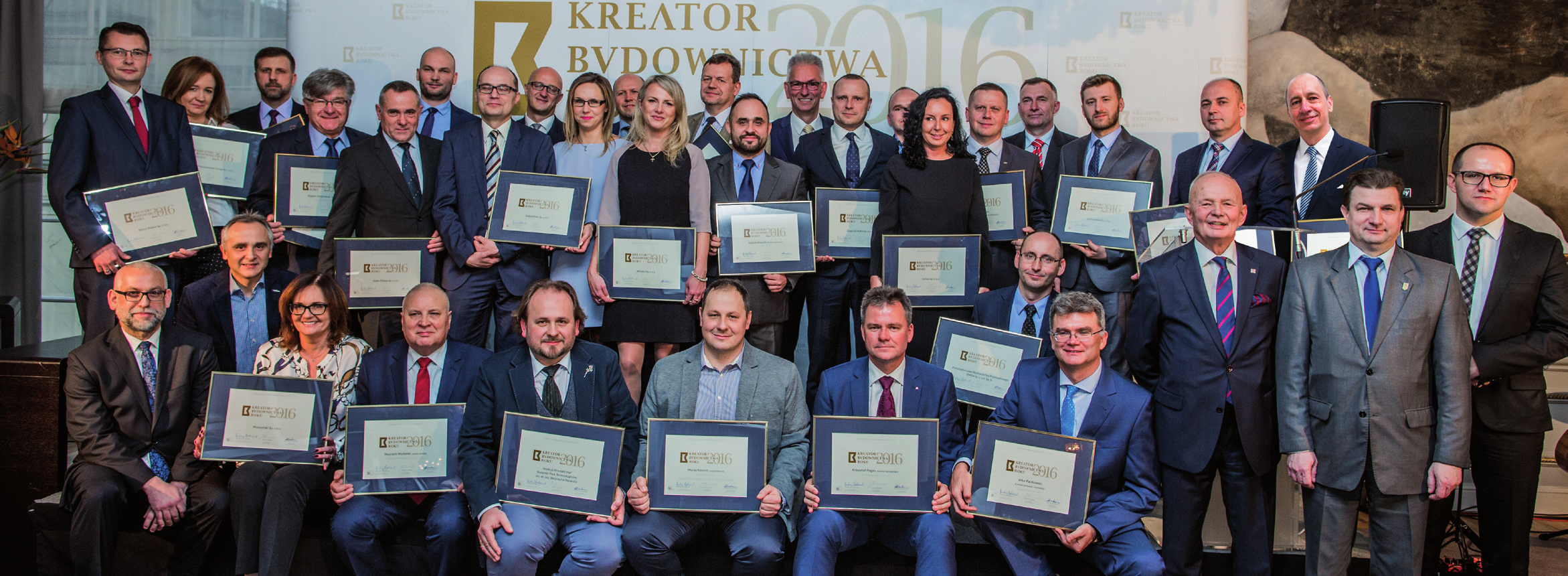 w Moskwie został przyjęty, dotychczas jako jedyny Polak, do międzynarodowej Akademii Odkryć Naukowych i Wynalazków. Akademia ta powstała w 1948 r. w wyniku uchwały ONZ w Genewie.