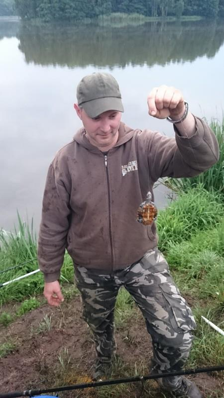 Nocne zawody gruntowe z żółwiem w roli głównej W dniach 18-19 lipca odbyły się nocne zawody gruntowe.