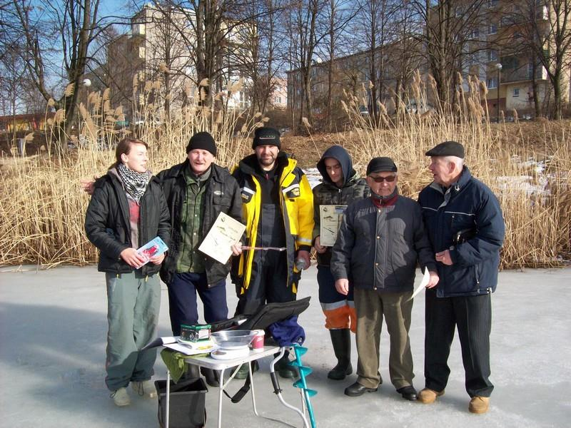 Działalnośd sportowa Koła w roku 2014 [9.02.2014] - Podlodowe Mistrzostwa Koła Dnia 9 lutego odbyły się Mistrzostwa Koła w wędkarstwie podlodowym. Dwunastu zawodników stanęło na zbiórce o godz.