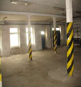 205,40 m 2 Stawka czynszu: 13,22 zł/m² (słownie: trzynaście złotych dwadzieścia dwa grosze za 1 metr kwadratowy