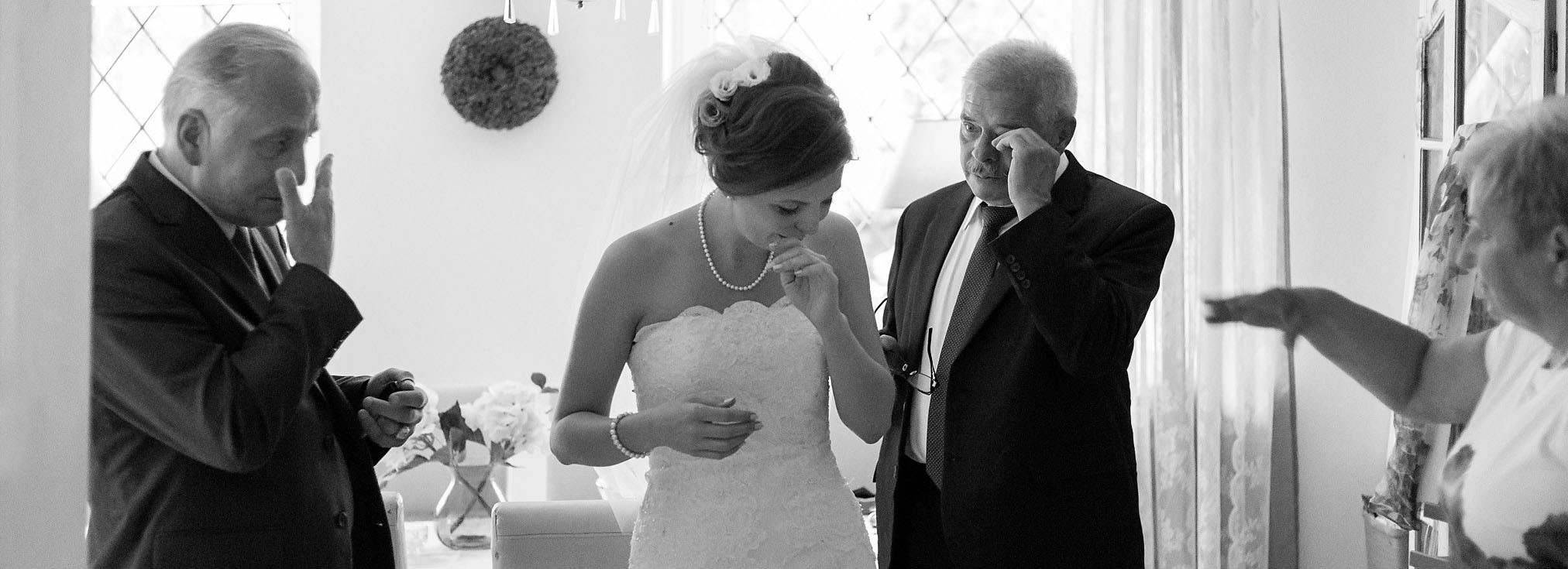 Błogosławieństwo często jest to najbardziej wzruszający moment. Ceremonia Główny i najważniejszy moment, ten który wymaga od fotografa największego kunsztu.