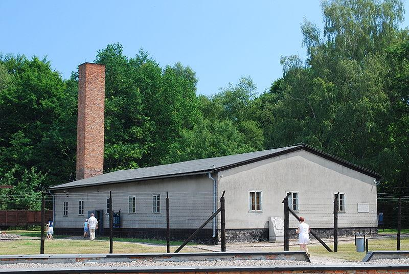 W wyniku wszystkich zbrodni, głodu, chorób i ciężkiej pracy bardzo dużo ludzi umierało.