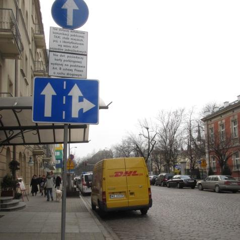 W tym obszarze występuje duże zapotrzebowanie na parkowanie. Szczegółową inwentaryzacją objęto ulice Kłopotowskiego, Okrzei, Jagiellońską (na odcinku al. Solidarności Okrzei) oraz Panieńską.
