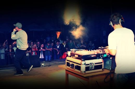 nagranie pod okiem M. Wilkonia oficjalnego hymnu Podkowy Freestyleśnej Potrafimy Więcej (zobacz video z wykonania koncertowego! http://www.youtube.