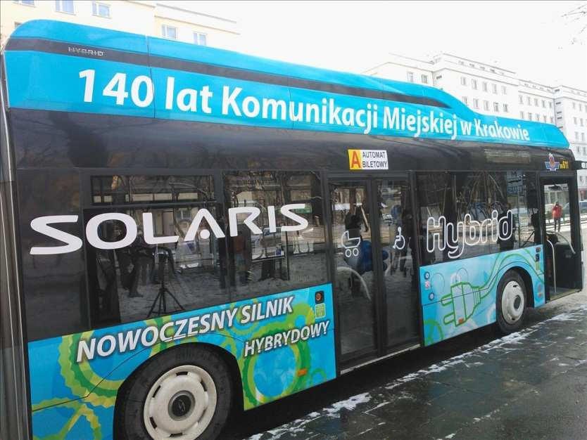 Tabela 1. Wiek autobusów Tabela 2.