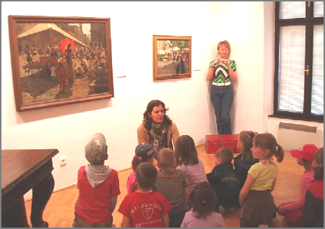 Obr. 78 Rozhovor detí s galerijnou pedagogičkou Obr. 79 Hľadanie podobností a rozdielov Obr.