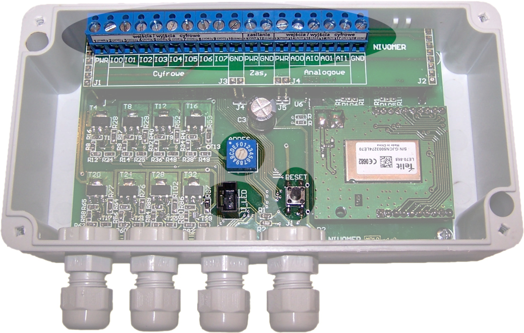 A C B D Rys.2. Gniazda przyłączeniowe modemu radiowego MR10-NODE-S. 3.