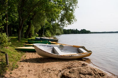 Stańczyki-zabytkowe mosty, Kadzidłowo-Park Dzikich Zwierząt, Puszcza Borecka; Zamki, pałace i dworki np. w Sztynorcie, Węgorzewie.