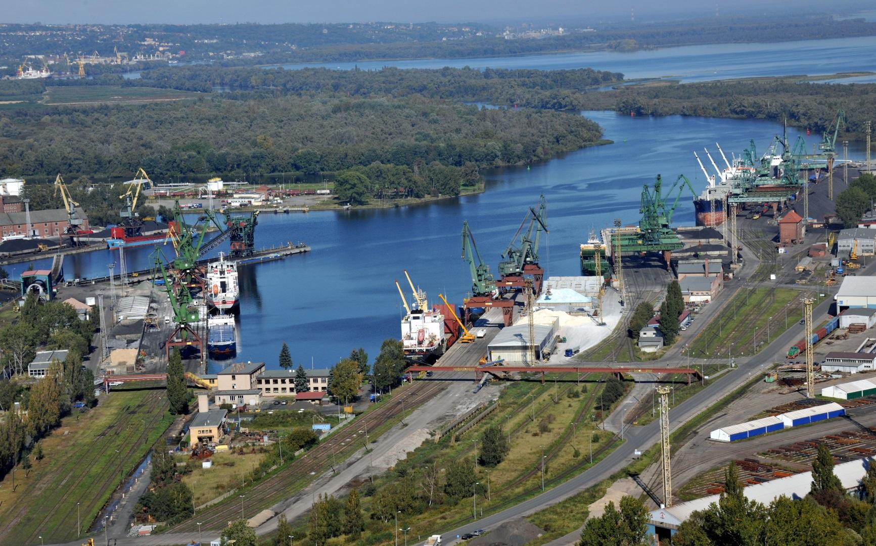 Rozwój infrastruktury portowej Szczecin Basen Kaszubski: Rozbudowa