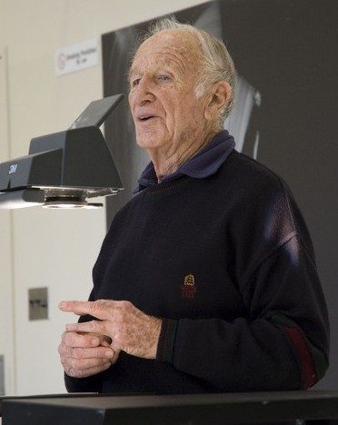 Edward N. Lorenz (1917-2008): pokazał co to znaczy przewidywalność (ang. predictability) układu fizycznego.