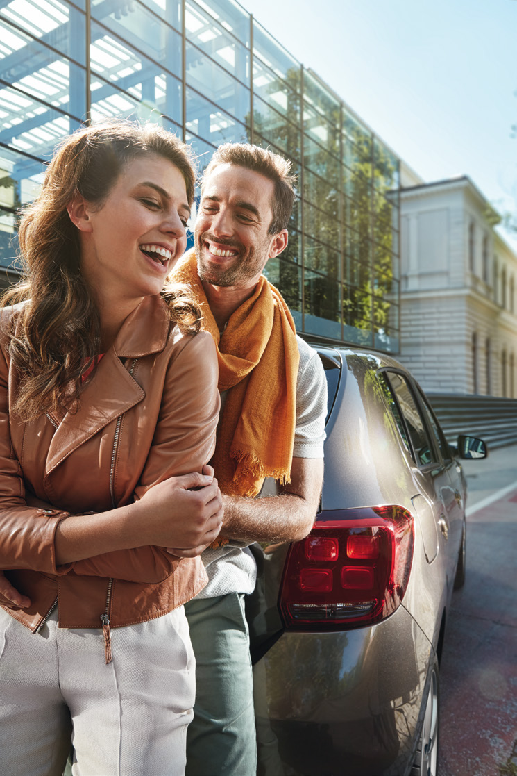 Miejskie auto, które ma swój styl Nowa Dacia Sandero przyciąga uwagę zmienioną stylistyką.