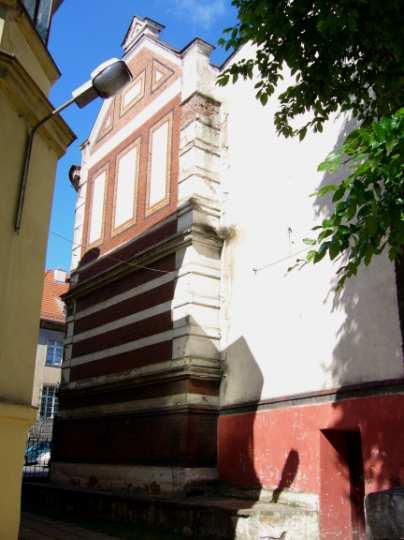 przedszkola w szczególności wyznaczenie i zabezpieczenia miejsc w ejścia do budynku.